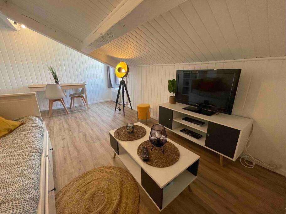 Studio Cosy, En Centre, Proche Gare, Vue Degagee Valence  Exterior foto